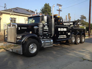 Towing Kenworth W900 Wallpaper