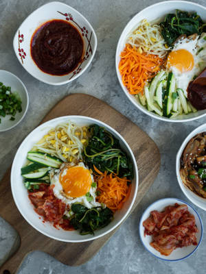 Traditional Korean Bibimbap Feast Wallpaper