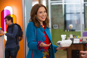 Unbreakable Kimmy Schmidt Kimmy In Blue Coat Wallpaper