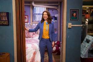 Unbreakable Kimmy Schmidt Kimmy In Doorway Wallpaper