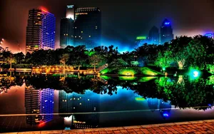 Unique Laptop Cityscape Background Wallpaper
