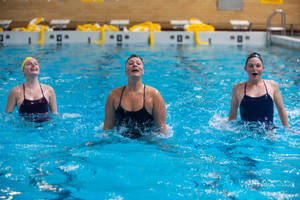 University Of Minnesota Synchronized Swimmers In Perfect Harmony Wallpaper