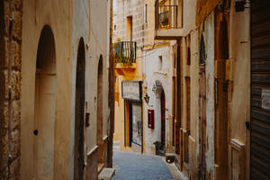 Valetta Alley Malta Wallpaper