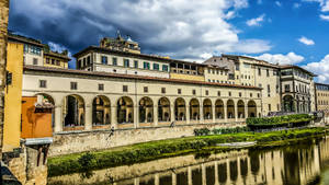 Vasari Corridor To Uffizi Gallery Wallpaper