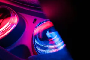 Vibrant V R Controller Motion Wallpaper