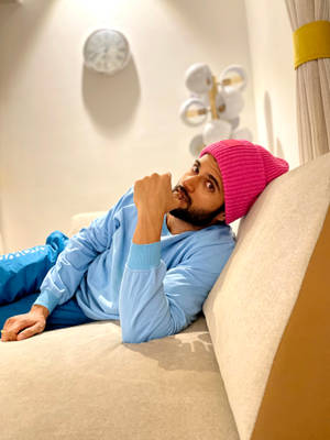 Vijay Devarakonda Pink Beanie Wallpaper