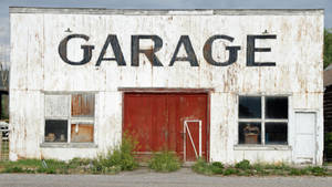 Vintage Abandoned Garage Repair Shop Wallpaper