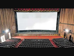 Vintage Empty Movie Theater Wallpaper