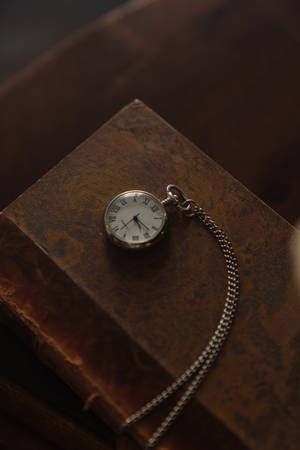 Vintage Pocket Watch Wallpaper