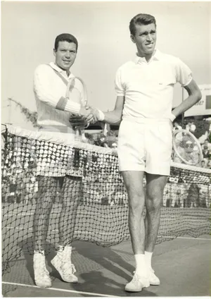 Vintage Tennis Players Net Handshake Wallpaper