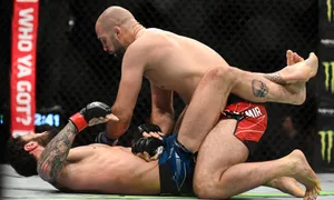 Volkan Oezdemir Training In The Octagon Wallpaper