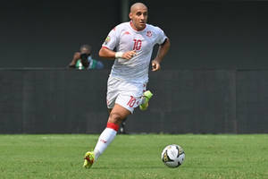 Wahbi Khazri In Action For The Tunisia National Football Team At The World Cup. Wallpaper