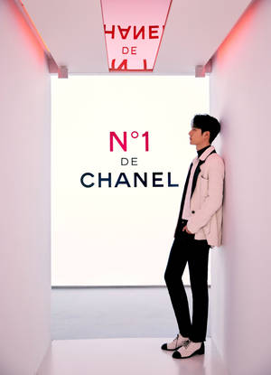 Wang Yibo X Chanel Wallpaper