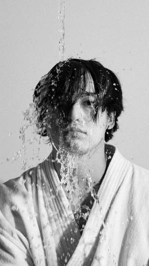 Water Splashed Joji's Photography Wallpaper