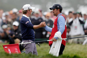 Webb Simpson Giving A High-five Wallpaper