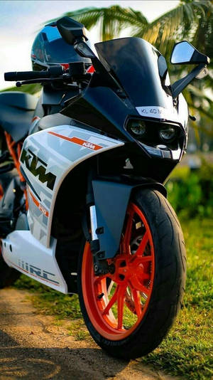 White Ktm Rc 200 Wallpaper