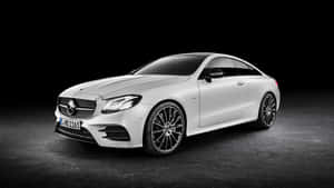 White Mercedes Benz Clase E Wallpaper