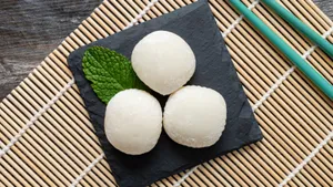 White Mochi Wallpaper