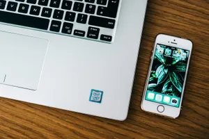 White Original Iphone 6 And Laptop Wallpaper