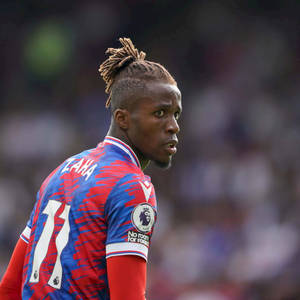 Wilfried Zaha With A Worried Expression Wallpaper