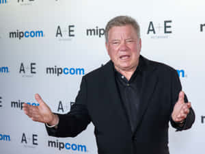 William Shatner In Action - Legendary Actor And Pop Culture Icon Wallpaper