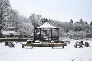 Winter Season Gazebo Wallpaper