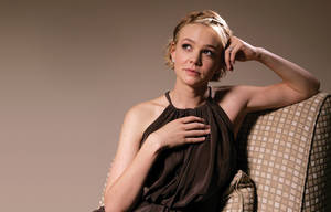 Wondering English Actress Carey Mulligan Wallpaper