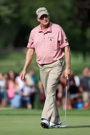 Woody Austin Pacing In The Field Wallpaper