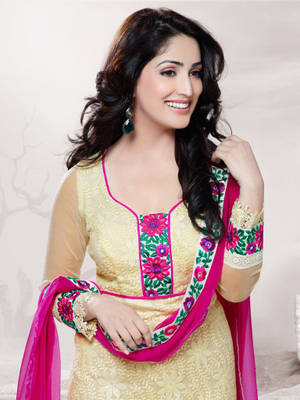 Yami Gautam Salwar Kameez Wallpaper