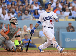 Yasmani Grandal Playing As Batter Wallpaper