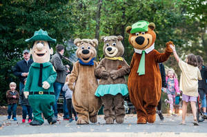 Yogi Bear Friends Mascot Wallpaper