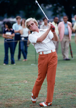 Young Tom Kite In Golf Course Wallpaper