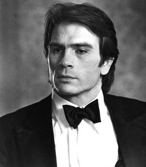 Young Tommy Lee Jones In Monochrome Wallpaper