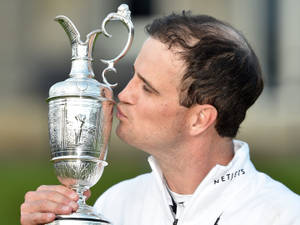 Zach Johnson Kissing Trophy Wallpaper